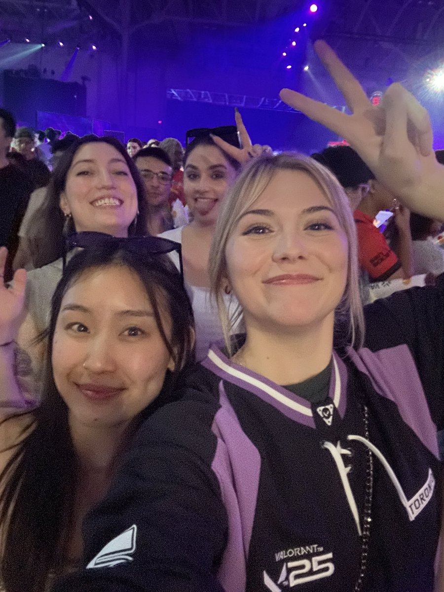 what a great masters finals with some great people 🥹 thank you <a href="/valesportsna/">VALORANT Esports NA</a> for having me and <a href="/pprxteam/">Paper Rex</a> for crushing it today #valorantmasters