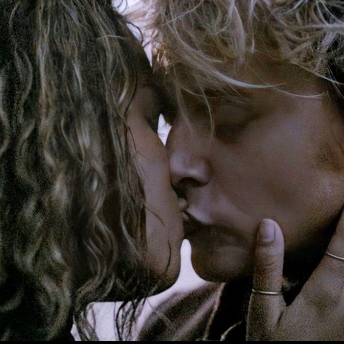 Since it’s international kissing day here are all jiara kisses (a very long thread)