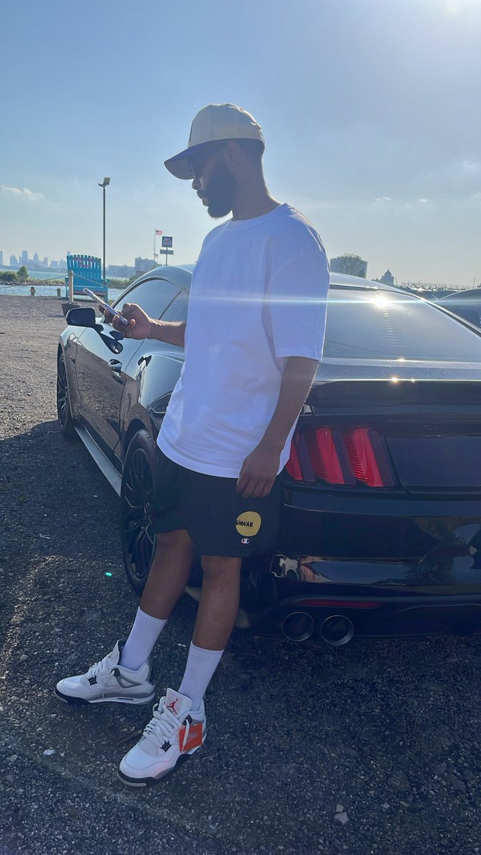 ALI. Keys tweet media