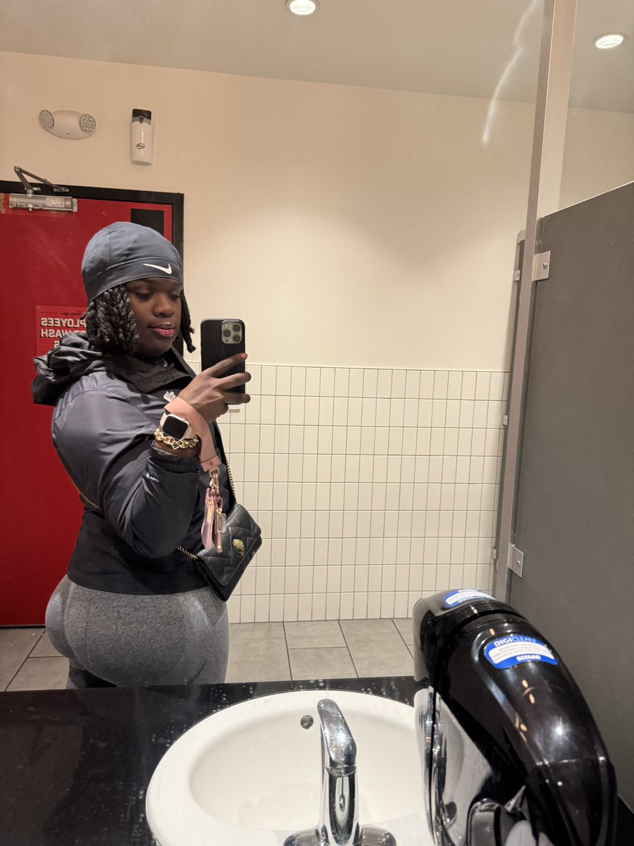 jordankashhh's tweet photo. @busitcinco Not DL my snap :diorthickums https://t.co/wBrwjCqG37