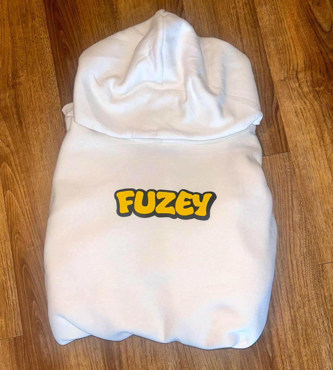 FUZEY HOODIE GIVEAWAY! 🥼

How to enter 👇
💛 Like This Tweet
🔁 Retweet This Tweet
🤝 Tag a Friend

Winner chosen 6/29 @ MIDNIGHT! Good Luck Fuzey Fam 💛
