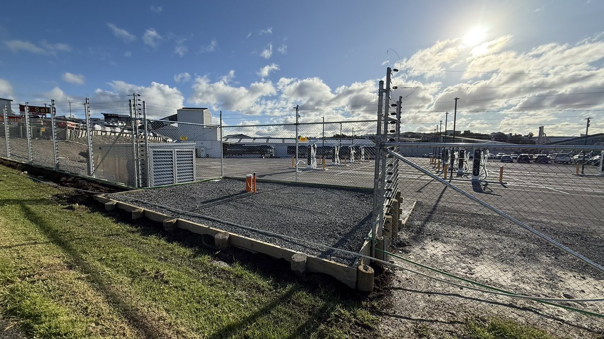 #BusNews: Ritchies New Wirau Valley depot is moving closer to completion with EV chargers having been installed and the new CRRC buses having been delivered to the depot. 

There still appears to be construction underway for the street side power supply to be installed.