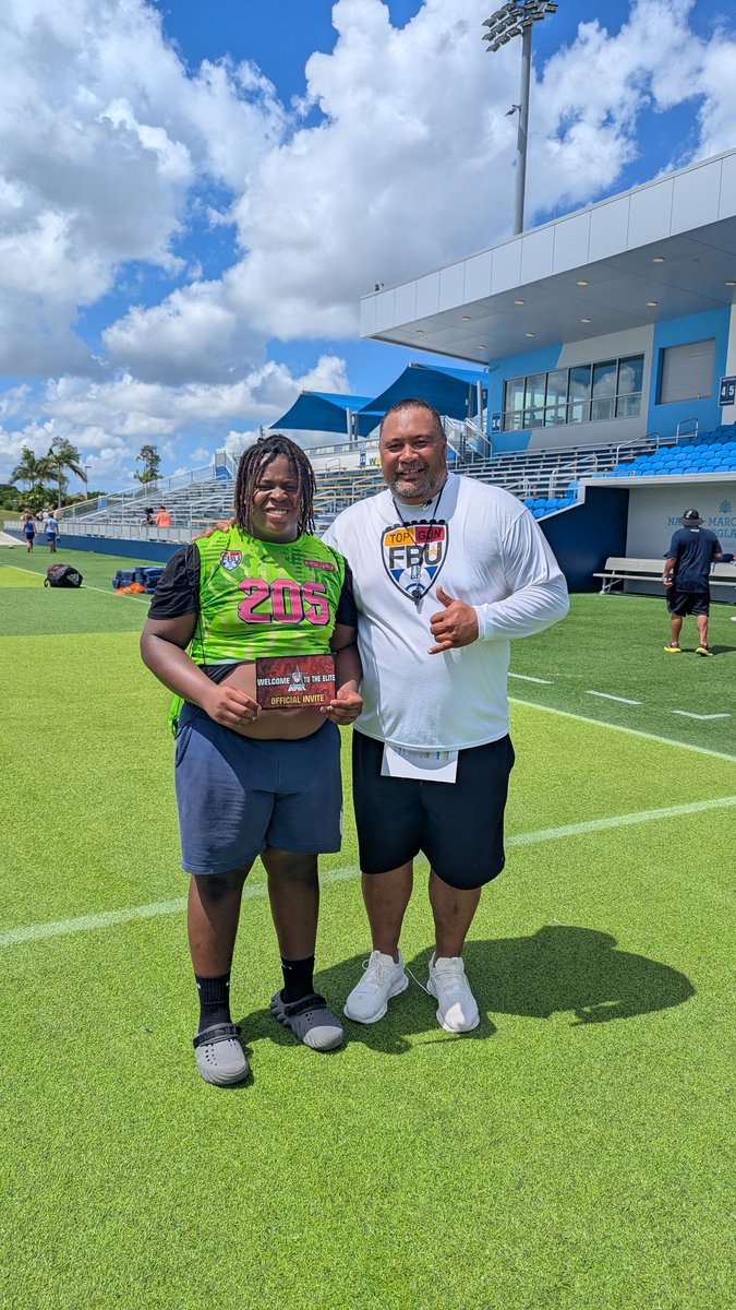 Bless to receive the FBU Freshman All-America Invite. I had to go against the best of the best, much respect to the O-Line. A lot of great talent this weekend