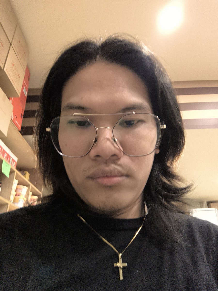 arjineous's tweet photo. Kako magpapagupit na ako, kaso mas gusto mo pala humaba ulit ganto buhok ko haahaahah https://t.co/7st2KlcwNg