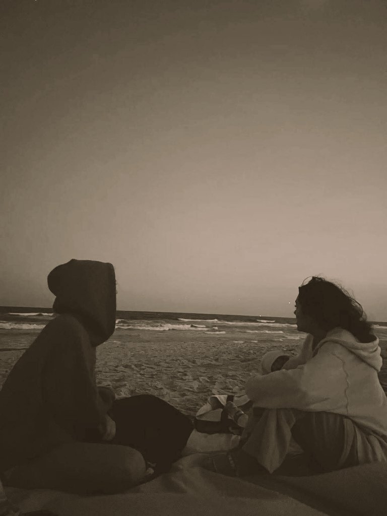 Atardecer_90's tweet photo. "Yo te llevaré siempre en mi corazón...
porque en mi vida no puedo  tenerte".

                  _ Cuencanito https://t.co/nArJ4BbwXF