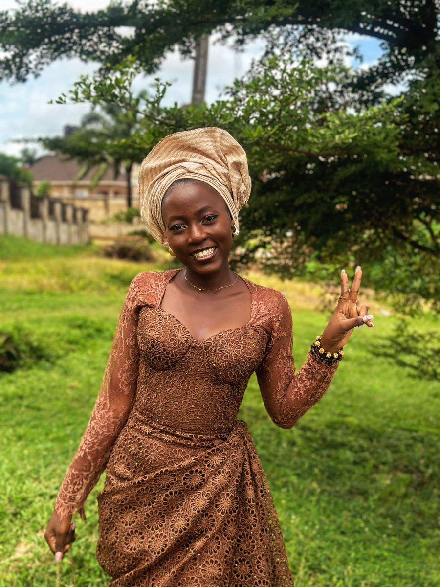 fiyin_ayinde's tweet image. Final year Thanksgiving!❤💫🎊
#OAUTwitter