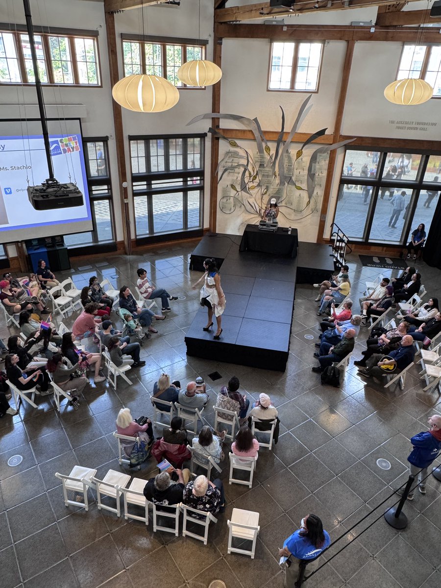 Steve_NHS's tweet image. Loving Seattle. This city is so lovely, friendly and inclusive. Pride week has been amazing!
Currently enjoying the drag show at the Seattle Aquarium for Pride Community Day!