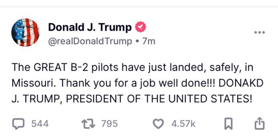 __Terrific__'s tweet image. 🚨 Paging @jaketapper! Paging #jaketapper … 🚨 

*DONAKD J. TRUMP*