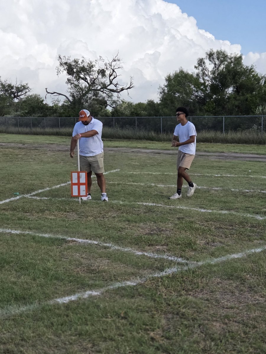 Ring de Pinones is ready for this week's shot put training sessions.  Do what you love and Mike is doing just that this summer. Training sessions and working Shot put at the AAU meets. He does it for the love of the sport and our younger throwing community. #TeamPinones #Shotput