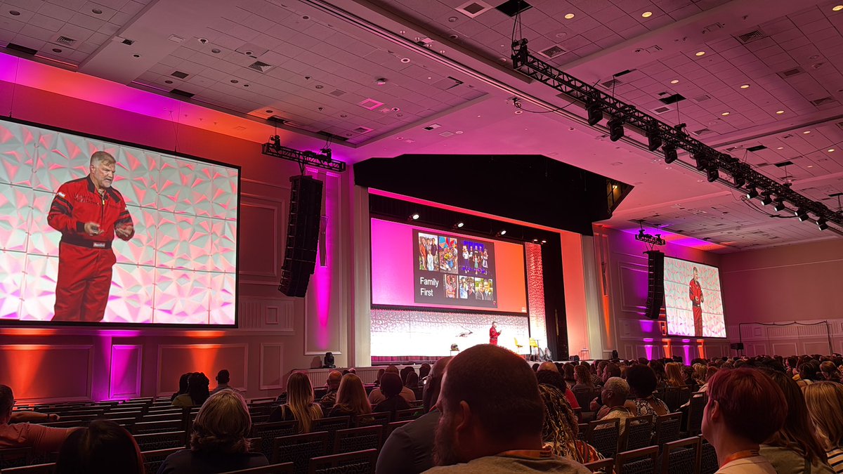 Great kickoff to the <a href="/ModelSchoolsHMH/">The Center for Model Schools</a> conference!  The opening keynote, Adam Drummond, is from Fort Wayne!