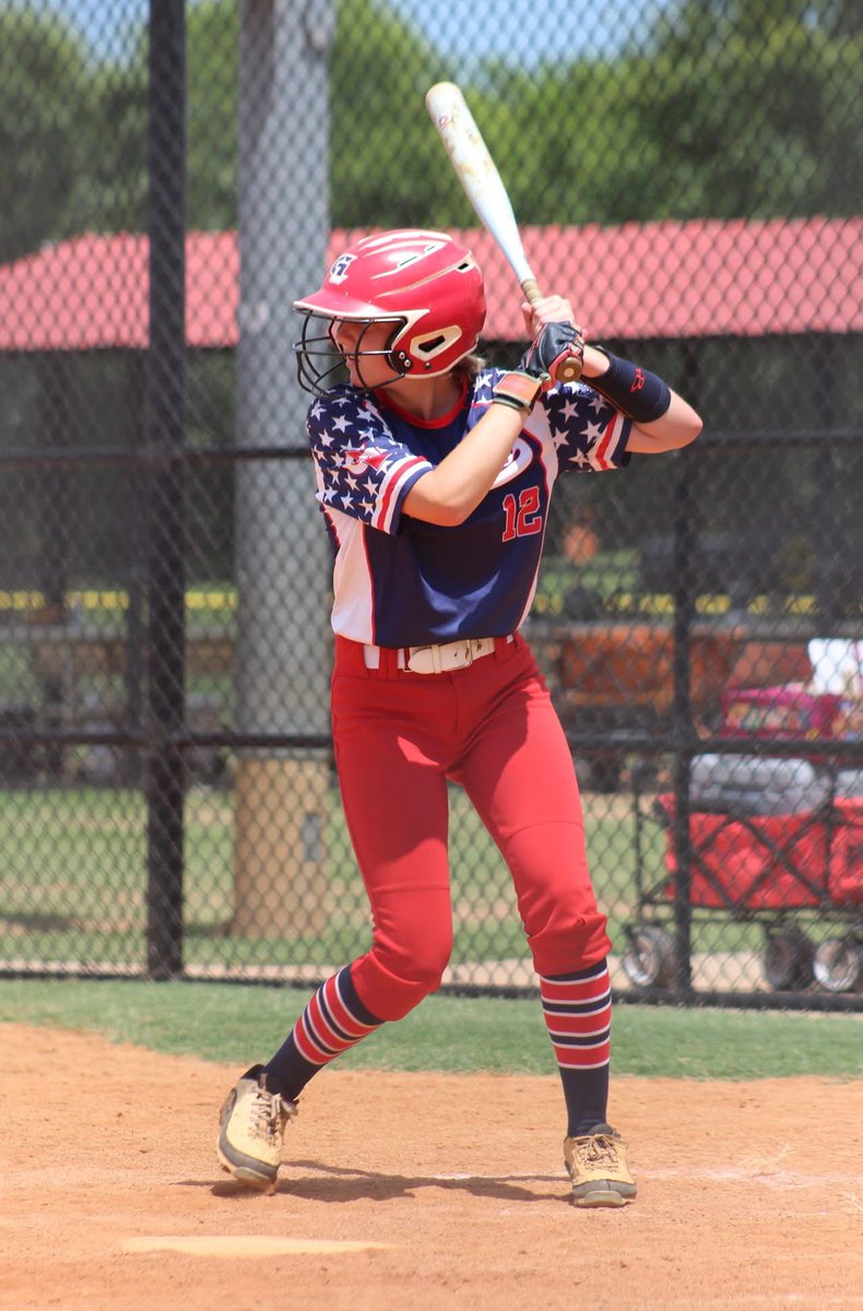 EllieYonce2030's tweet photo. Relied on my speed for day ✌🏻of the DC Fastpitch Diamond Classic Showcase! Beat out a few infield singles at first! Had some good catches in left. We fell to a good TN Mojo team Sunday morning, but we are taking away plenty of things to work on! Back to work for the rest of summer to get ready for some camps! 🥎

@SoftballDown @LineDsoftball @ExtraInningSB @AppStorms48176 @nxt1sports @sbsportsnetwork @SportPrepX @PrepSoftball @softball_dugout @gatorjack72 @TopPreps @TOP_D1RECRUITS @DiamondAddicts @LegacyLegendsS1 @CoastRecruitsSB @Get2CollegAth