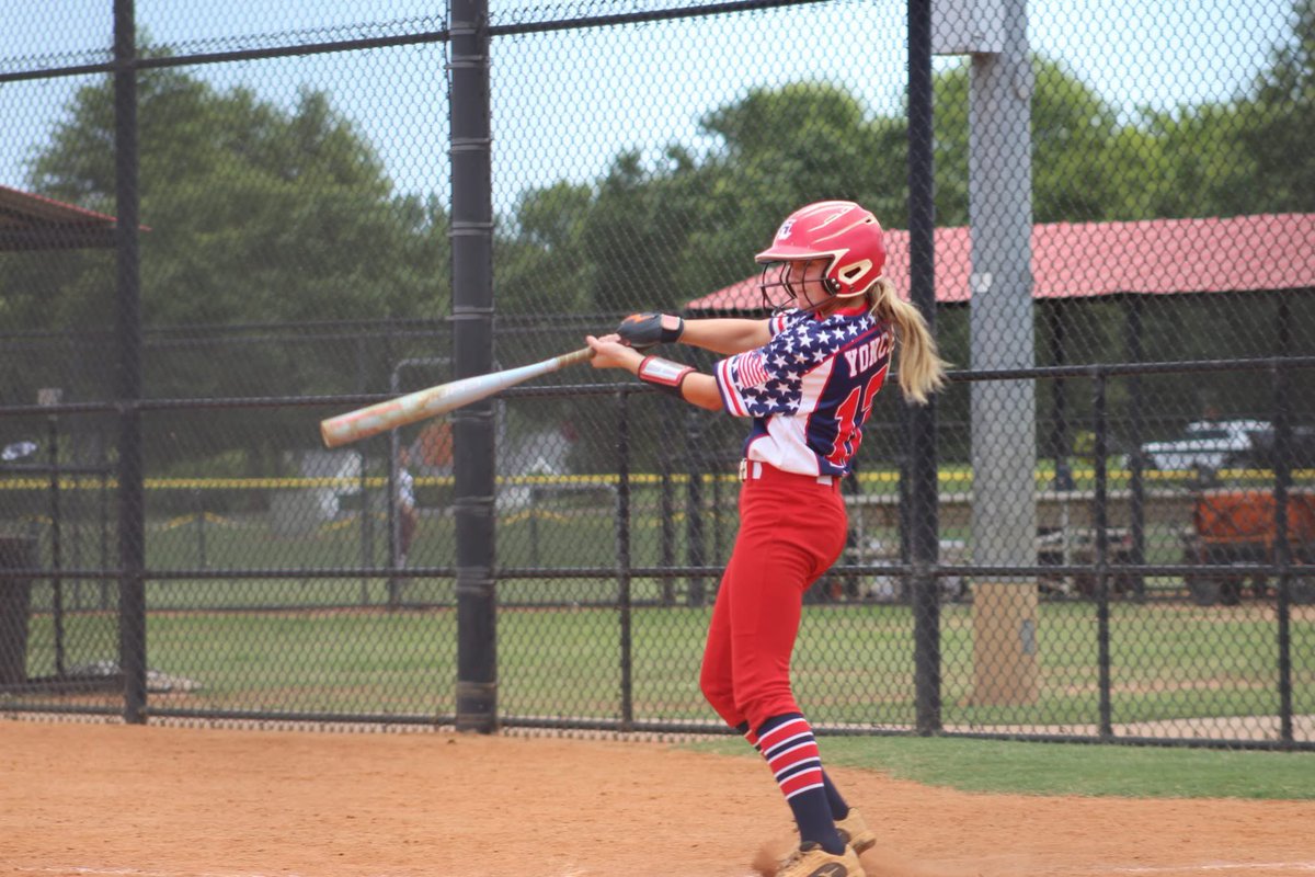 EllieYonce2030's tweet photo. Relied on my speed for day ✌🏻of the DC Fastpitch Diamond Classic Showcase! Beat out a few infield singles at first! Had some good catches in left. We fell to a good TN Mojo team Sunday morning, but we are taking away plenty of things to work on! Back to work for the rest of summer to get ready for some camps! 🥎

@SoftballDown @LineDsoftball @ExtraInningSB @AppStorms48176 @nxt1sports @sbsportsnetwork @SportPrepX @PrepSoftball @softball_dugout @gatorjack72 @TopPreps @TOP_D1RECRUITS @DiamondAddicts @LegacyLegendsS1 @CoastRecruitsSB @Get2CollegAth