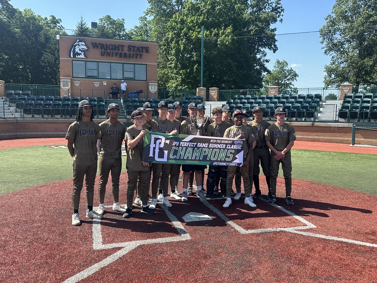 Another busy week…traveled to Alabama last weekend for football then back home to Michigan for final exams and my last week of school…snuck another football camp in at Western Michigan University in Kalamazoo, Mi on Wednesday and then back on the road Thursday to Cincinnati for