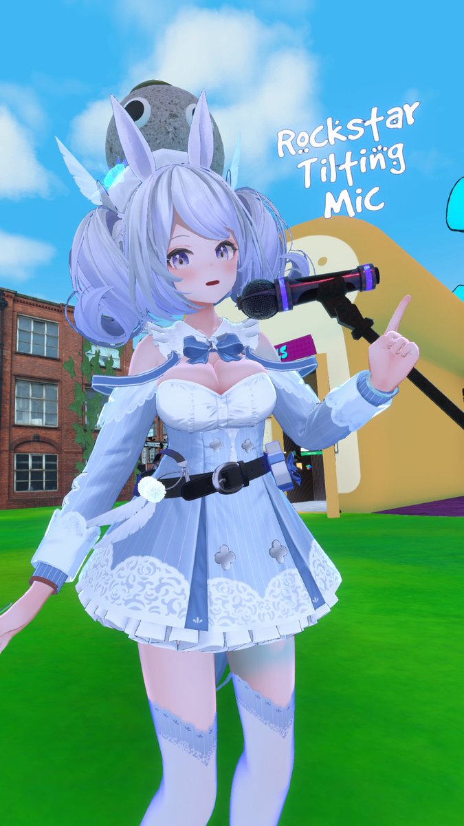 こっちからもおはどまです…　ロックスターみたいにマイクを倒せちゃいます…ってアセットです…ん？　うえになんかいる…おぐりさんいつのまにｗ　きょうもEnjoy your day! Enjoy your Life！ #おはResonite #Resonite