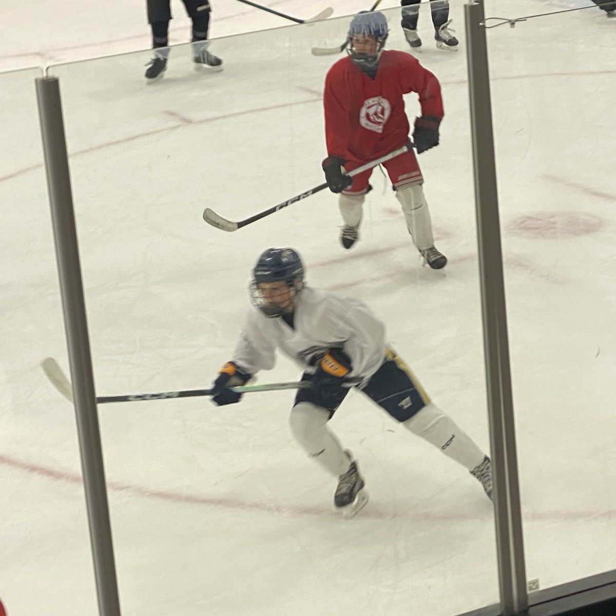 braidenbannack's tweet photo. Thank you to @bucshockey for hosting me at their 2025 Futures Camp this past weekend. Had fun meeting coaches and other players from iowa and minnesota. #TeamWhite https://t.co/no3tiBbwQy
