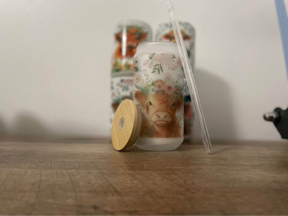 Rustic charm meets your morning coffee.
The Highland Cow collection is soft, sweet, and totally sip-worthy.
15 oz of cozy vibes only.