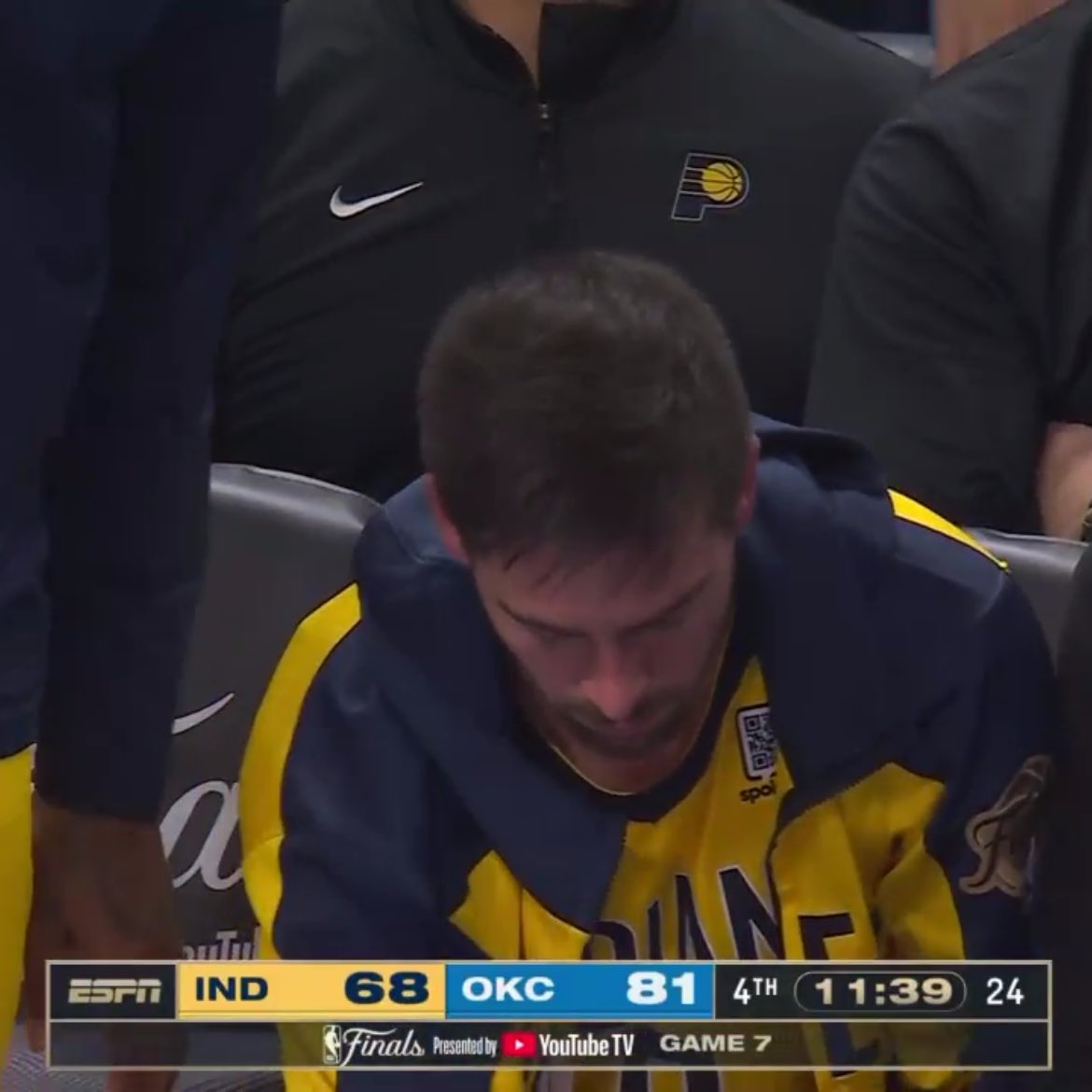 Spurs_Latam's tweet photo. Le fallaron a McConnell. El único que dio la cara tras la lesión de Haliburton. https://t.co/kqqO2Q9AM3