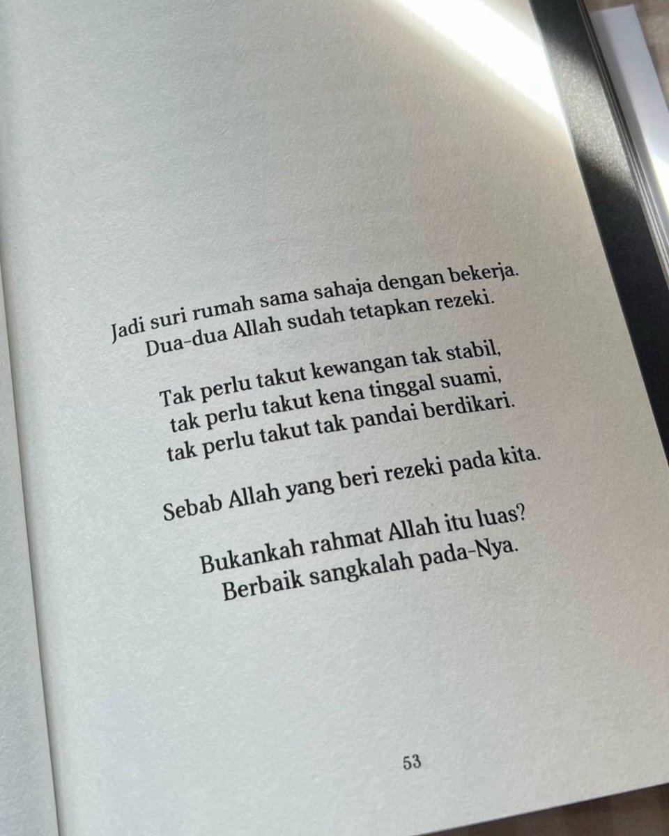 Hugs suri rumah, mari kita sama-sama hugs. ❤️🥰 Kita kuat, semoga kita semua kuat mental dan fizikal supaya boleh menguruskan suami dan anak-anak.. InsyaAllah ni ladang pahala kita. 😊🫶🏻
.
.
Kredit 📸 : TT khuzaaa