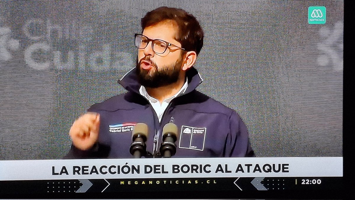 Ricky_o_Richi's tweet photo. @meganoticiascl @jumastorga pregunta seria: esta bien tratar de "Boric" en un noticiero al presidente del país, te guste o no dicho presidente ?? @Presidencia_cl @GabrielBoric https://t.co/eB8flQ5oBN