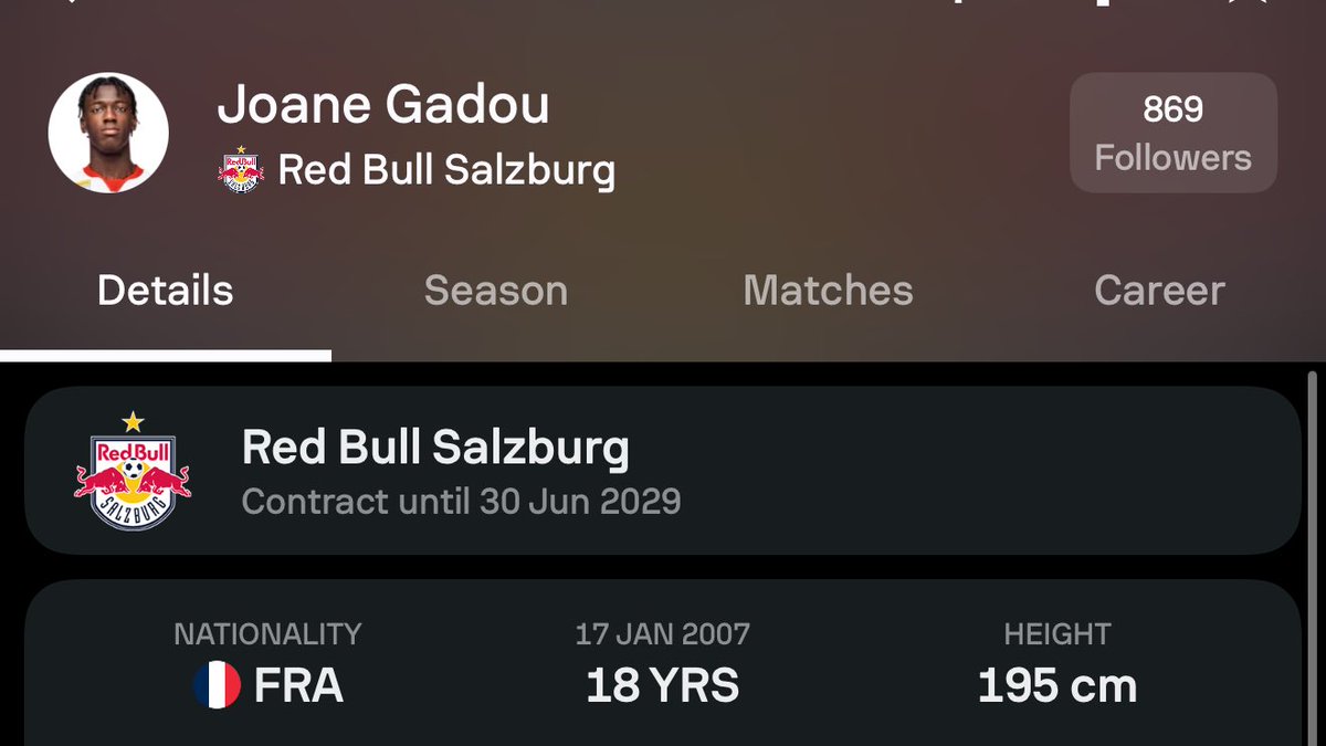 Nawaf_STATS's tweet image. عمره 18 😱