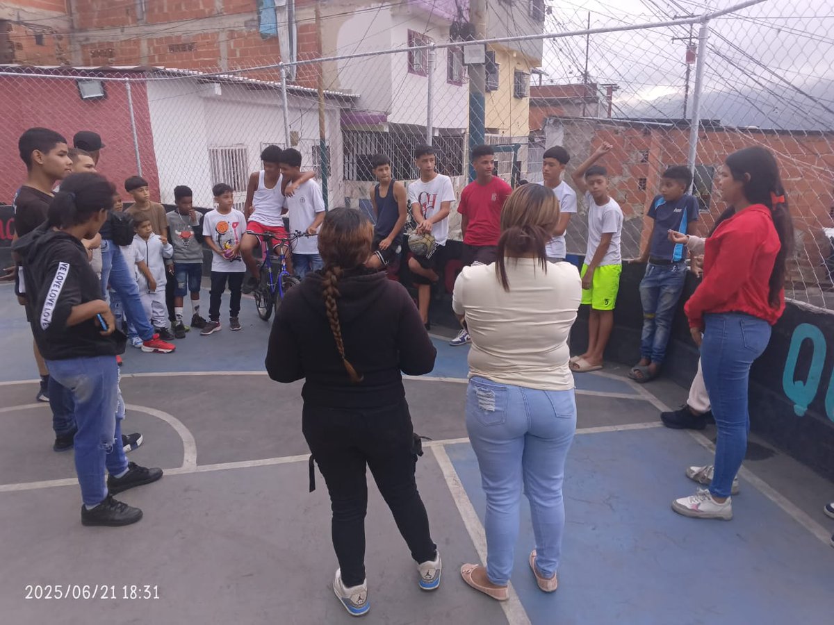 COMUNA Y BASE DE MISIONES @ObservatorioVR tweet media