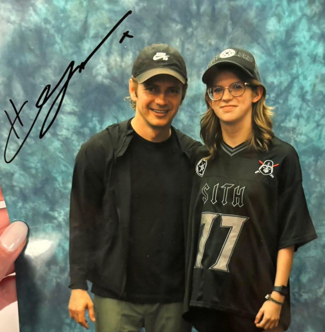 k45v48mgsg's tweet photo. I’m gonna cry 😭 #HaydenChristensen https://t.co/RAbs7pF9MS