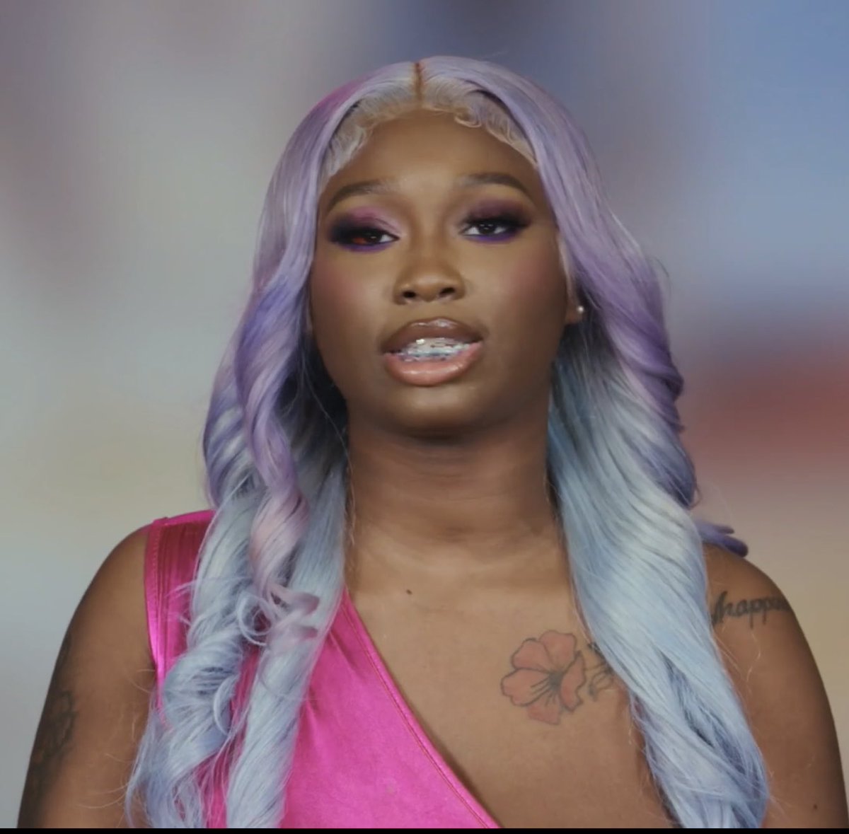 alvarotovaa's tweet photo. bitch is nearly blind in one eye and worrying bout other ppls business! go get your fadeeee stupid bitch #BaddiesGoneWild #BaddiesAfrica @The_ZeusNetwork https://t.co/aqkXwPc7xF