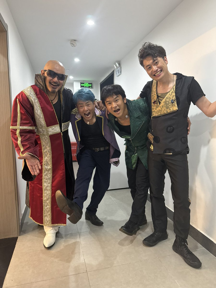 hasenano's tweet photo. 昨日は武漢でJO⭐︎STARS ft. DAISUKE HASEGAWA live 凄く盛り上がりました!
また、来るね!
ありがとう!
#jostars
#wuhan
#dayou
#daisukehasegawa
#jojo_anime https://t.co/ljDuFsAhc5