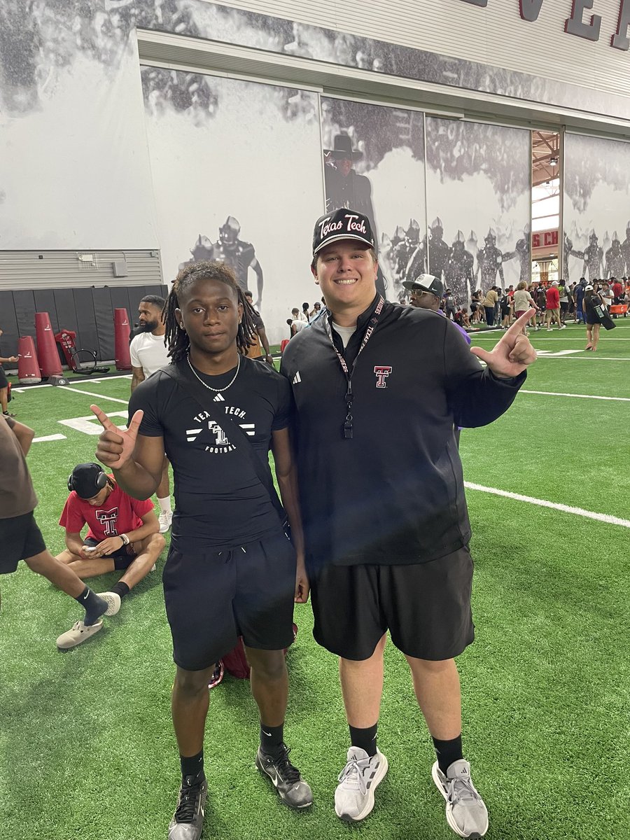 no_limit_Kai's tweet image. Thanks too all coach's for letting me showcase my talent at the Texas Tech University football camp today forever grateful for this experience @GarretMcGuire @brassfield_mark 
@JoeyMcGuireTTU 

@joshaleman33 @NoblePolk @SHBearcatFB