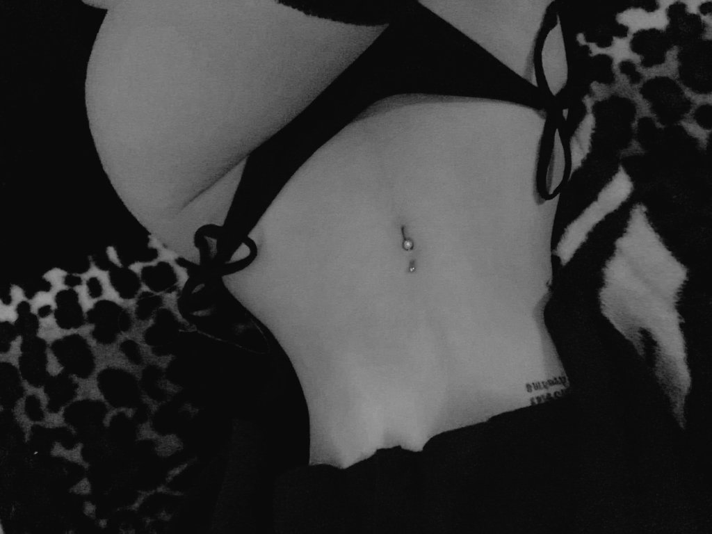 wavesfallen's tweet photo. ㅤ

ㅤㅤㅤㅤㅤㅤㅤFetish
ㅤㅤㅤㅤ #SeductiveSundayᅠᅠᅠ

ㅤ https://t.co/UgXksSoAh9