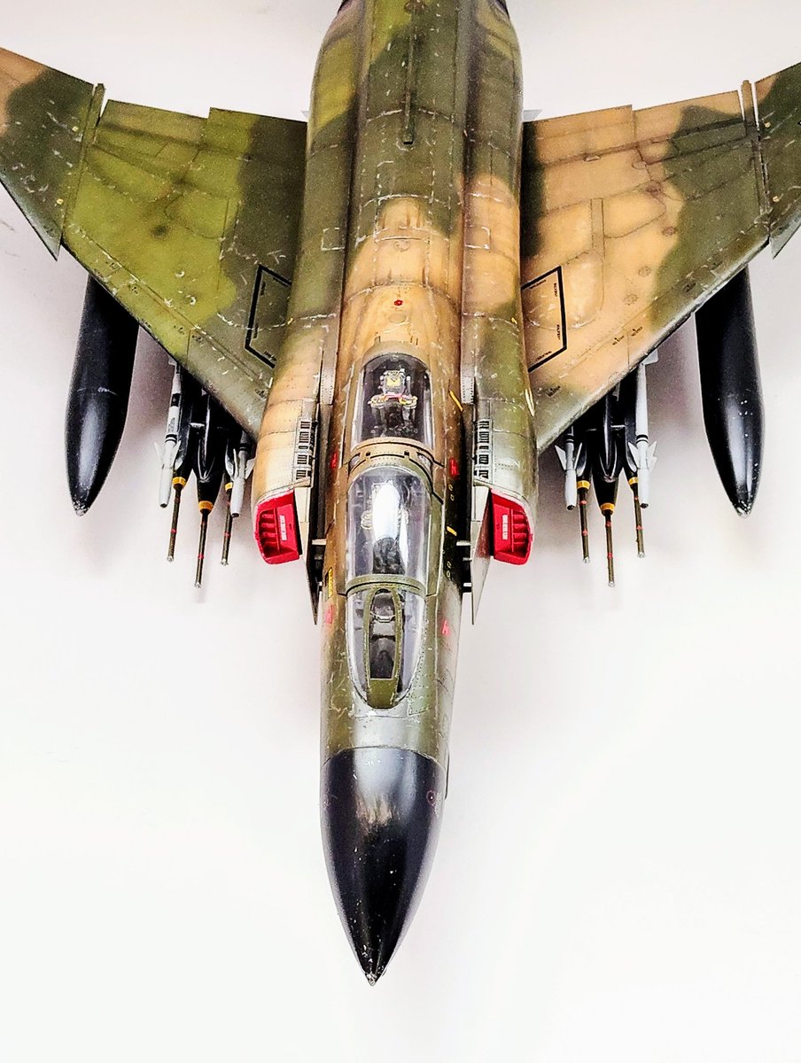 #2025軍団夏展示会

日曜日だけでしたが、
素晴らしい展示に参加出来たことを感謝申し上げます。

32ファントム
キャノピーのマステが
剥がし忘れがあったことに
今朝、気が付きました。

作品を見ていただけたのに
申し訳ございません。

今朝、撮影したファントムを
ポストします。