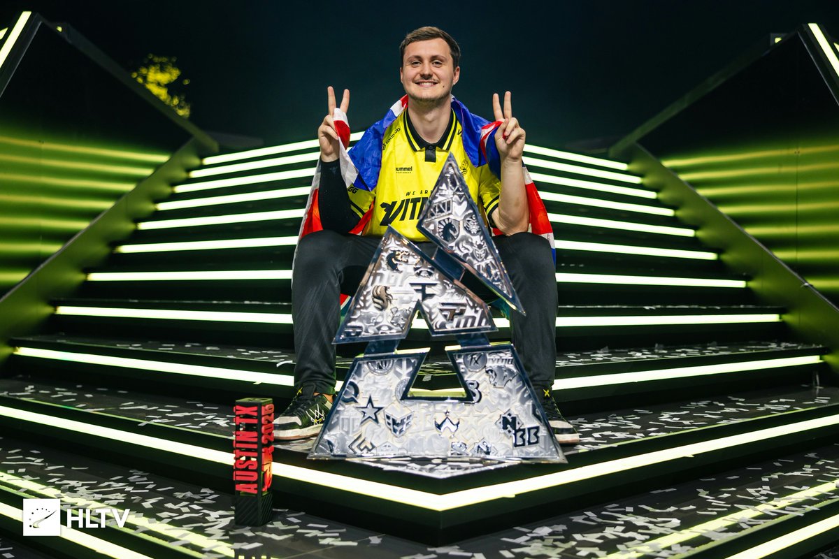 ONSCREEN tweet media