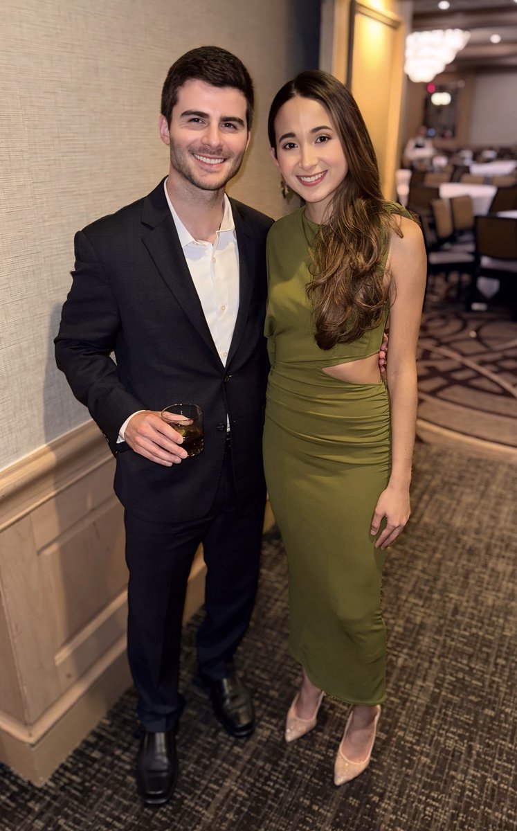 Closing out the year celebrating our incredible chiefs, congrats to the class of 2025! Wishing you and your families all the best. We’ll miss you around the OR!

#UTMBSurgeryGraduation