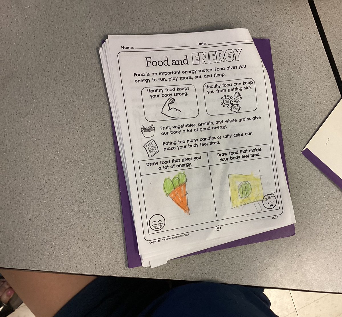 MrsTothill's tweet photo. In science, Ss learned which foods give you energy. https://t.co/AFrR5OcTQw