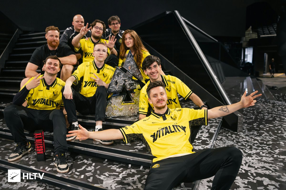 HLTVorg's tweet photo. Best Counter-Strike team in the world 🥇🐝 @TeamVitalityCS 

📸 @theMAKKU https://t.co/Npy09i2inq