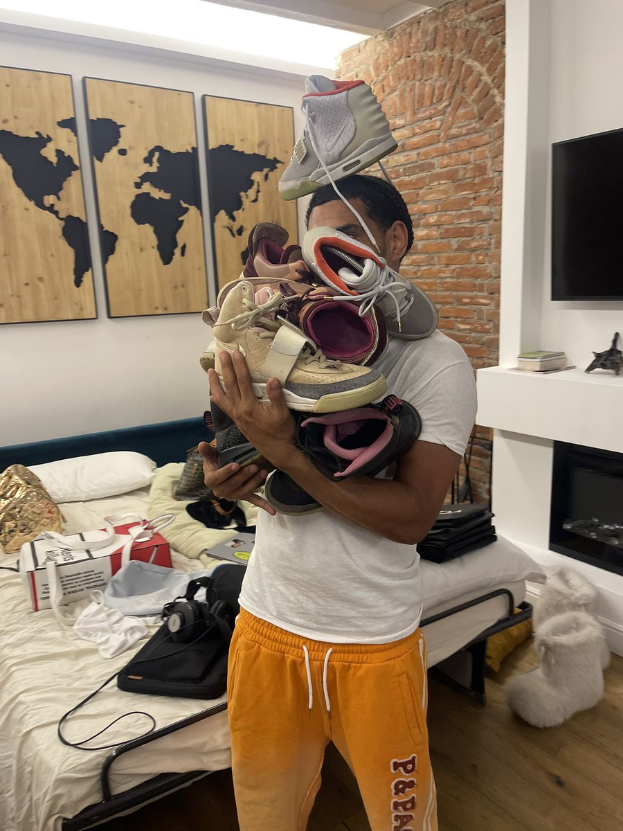 YvngJac's tweet image. fashion week