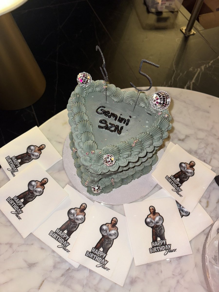 Mrs. Parrilla tweet media