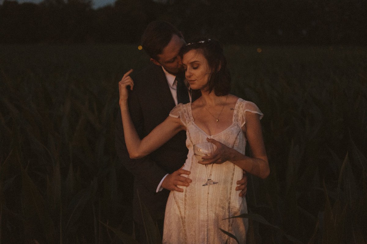 HKBradshaw's tweet image. One year ago I got married.
Pretty good life choice. 10/10
Would recommend.