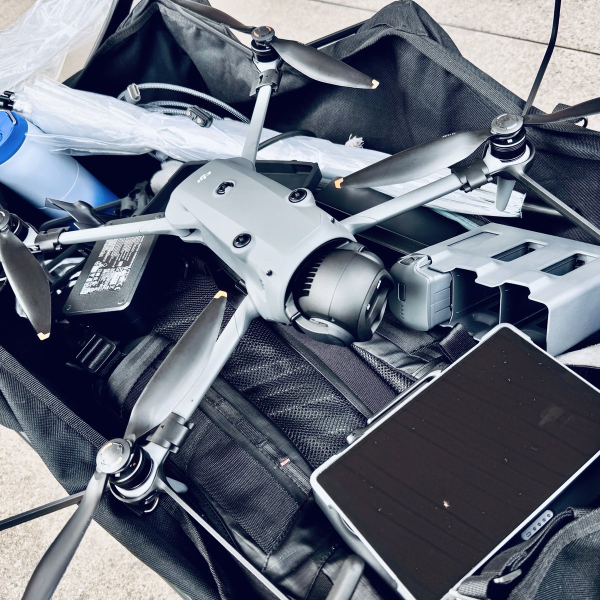 飛ばしまくりの3時間。飛行中は降らず事前事後は☔️無事に終わって一安心。残量次第けどバッテリー4本あれば無限ループも可能