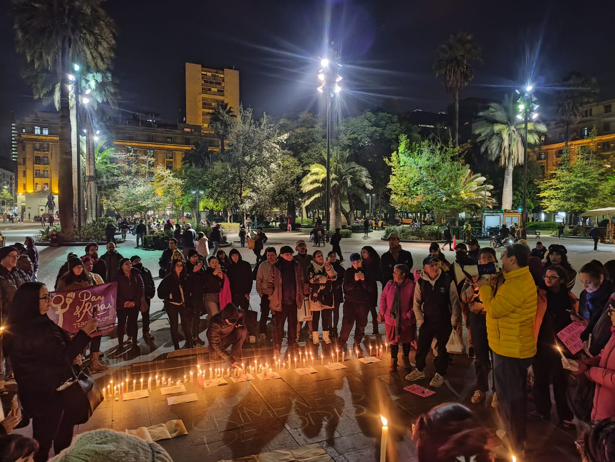 Velatón por Yaidy Garnica: “justicia, verdad y no a la impunidad” 
revistasur.cl/revistasur.cl/…