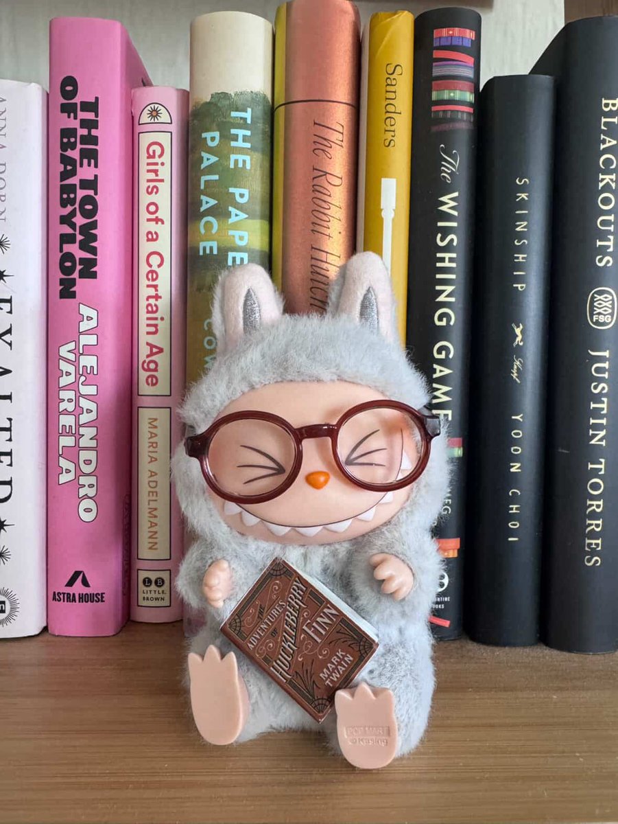 When your Labubu likes to spend their Sundays reading 📖❤️ #bookfest