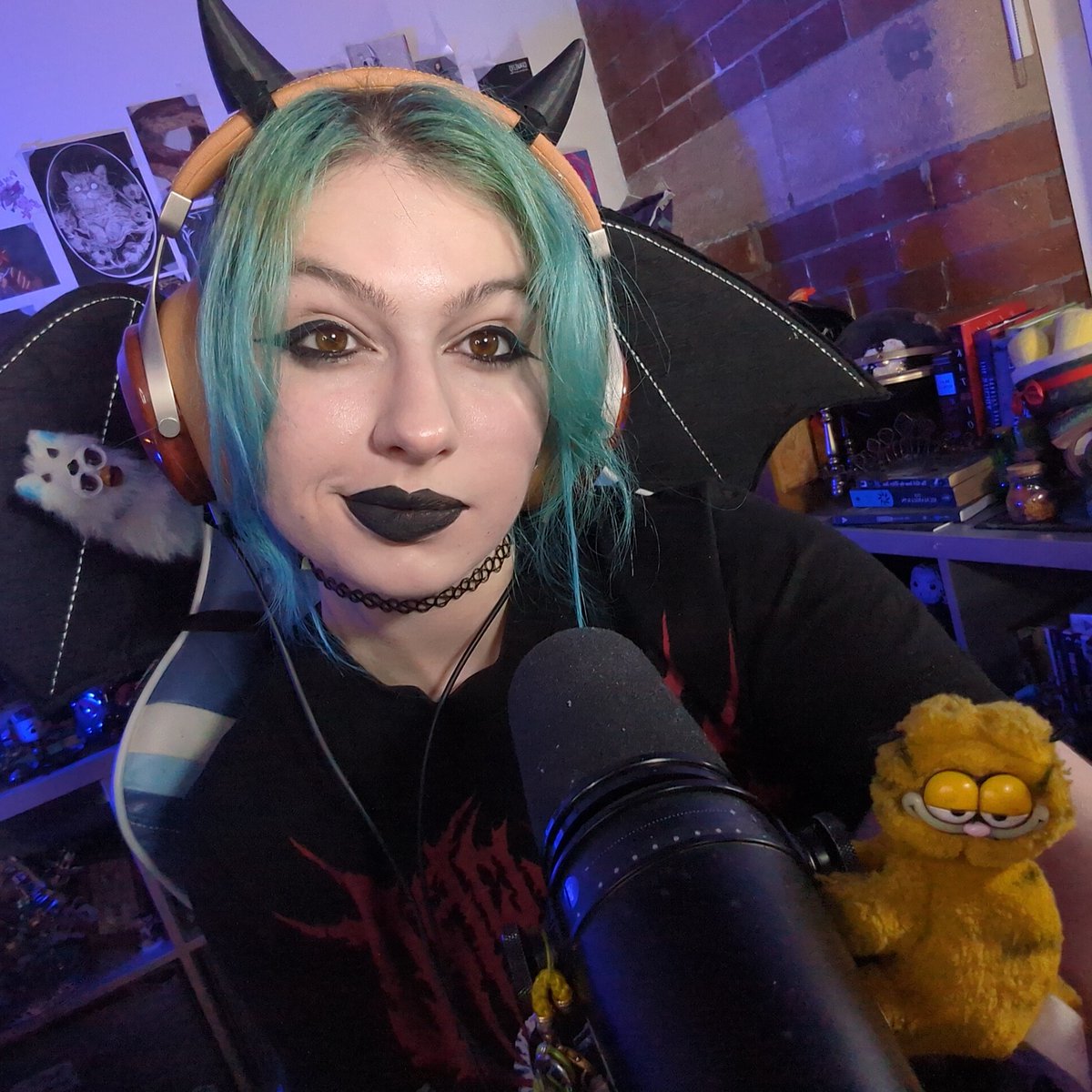 🦇  LIVE ON TWITCH NOW 🦇 
hai!! wot's ur fave food??
✨𝖕𝖆𝖗𝖙𝖓𝖊𝖗 𝖕𝖚𝖘𝖍✨Fnaf:Secret of the mimic✨
twitch.tv/thatvintagepot…
