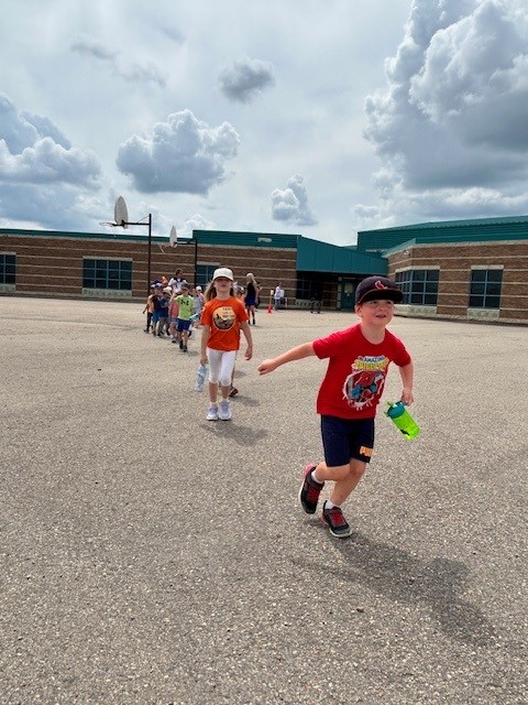 Ecole St. Michael’s School tweet media