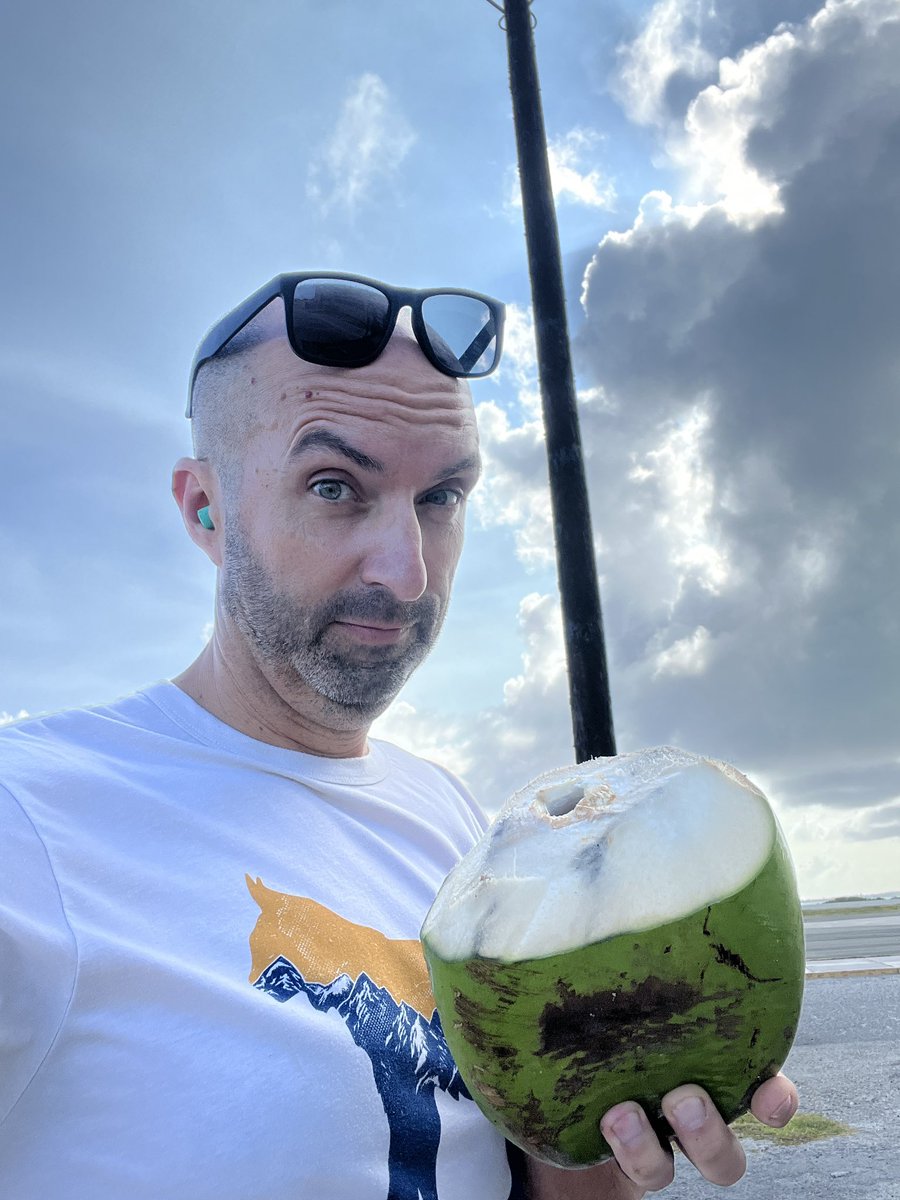 Not only are coconuts nutritious, I just discovered you can also use them to launch antennas up in trees. 15m CW @ 01:30 UTC. 73