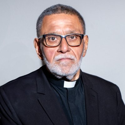 elopositorR's tweet photo. ‼️APOYEMOS ESPIRITUAL,MORAL Y ECONÓMICAMENTE,AL PADRE JOSÉ PALMAR‼️🙏👍 https://t.co/6jYpOlTj8T