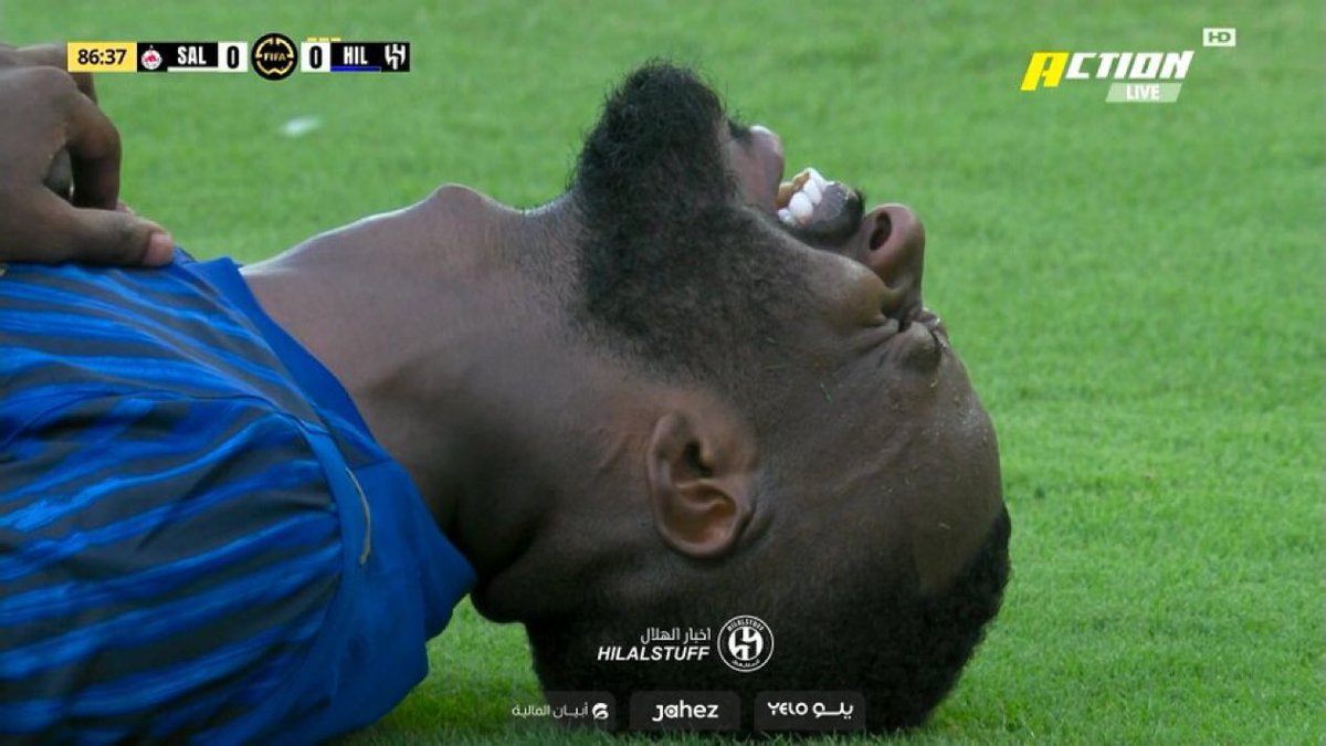 مالوم رجلك لو شكَت كايد الكود
أتعبتها ترقى سنود المعالي