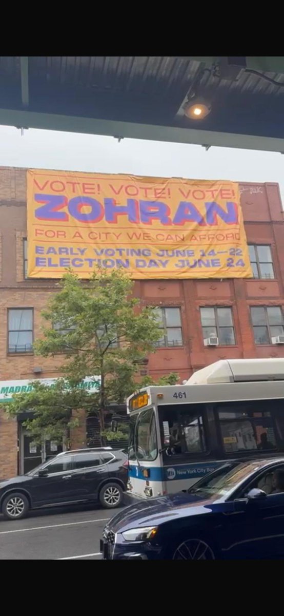 AsadFromNYC's tweet photo. Team Mamdani has let me share their internal numbers on Friday mosque canvassing. They covered:

136 mosques in all 5 boroughs—

Queens—52
Brooklyn—48
Bronx—17
Manhattan—14
Staten Island—5

300 volunteers led the way for the largest Friday prayer canvas in American history. Wow. https://t.co/CKkxW6kuIh