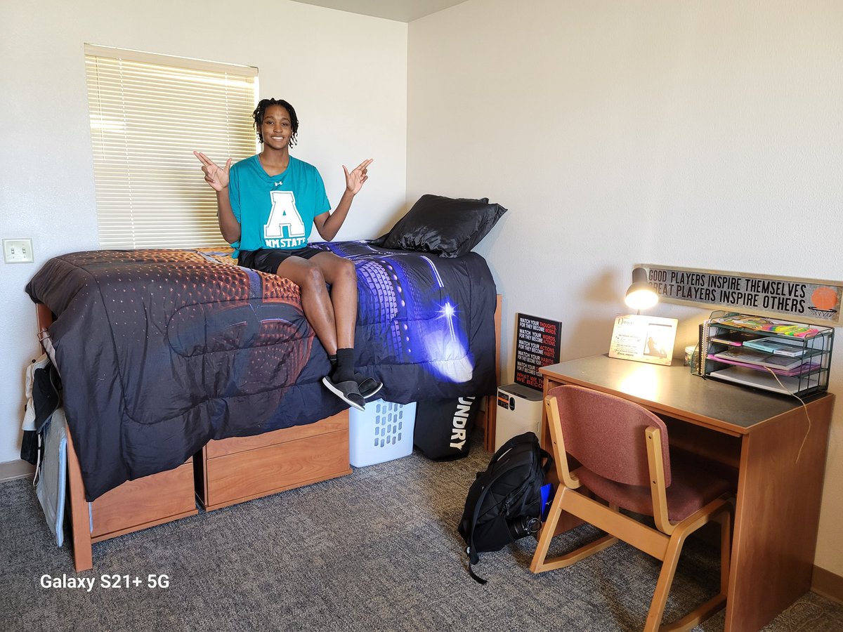 TreTilJon's tweet image. I have coached for 30 years but today I moved my daughter into HER college dorm room at NMST. The player parent role is a seat I have never experienced. Giving God glory for her story. Yes, I am going to ugly cry!!! She's excited and that excites me. #Tillisaboutit