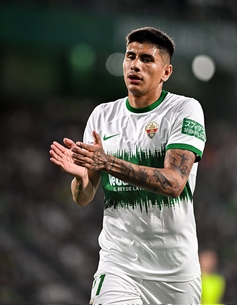 No entiendo como Nicolás Castro se termina yendo a México 🇲🇽.
Fué figura en el #Elche, logrando el ascenso y siendo determinante para el equipo.
Tuvo la posibilidad de jugar en una de las ligas más importantes del mundo y, aún así, prefirió irse a #Toluca.
No lo voy a entender 😔