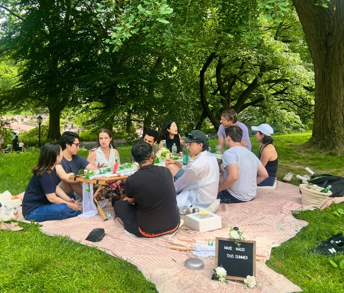 minney_cat's tweet image. making magic out of the ordinary is as simple as romanticizing a picnic in the park for friends
with a little intention, relationships which began digitally find a home irl and casual interactions can turn into moments of meaning